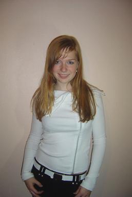 Hallo, mein Name ist Anne und ich möchte sehr gerne Schauspielerin werden. Um mich ein wenig besser kennen zu lernen besucht doch meine Homepage: www.annchen.de.ms