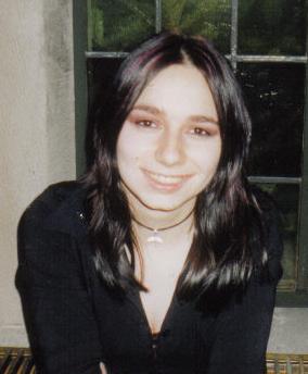 Vorname: Linda*
Geburtsjahr: 1985
Gr&ouml;&szlig;e: 160 cm
Gewicht: 51 kg
Haarfarbe: Dunkelbraun
Augenfarbe: Braun
Wohnort: z.Zt. Hagen Westf.
Webseite: http://www.lindamarie.de.vu
